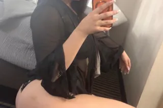 NEW IN TOWN 💦🥰 - Image 1