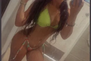 • 💖 Sweet, discreet, and confident • 🌹 Feminine energy, meaningful moments ✨Sensual connection - Image 4