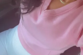 • 💖 Sweet, discreet, and confident • 🌹 Feminine energy, meaningful moments ✨Sensual connection - Image 1